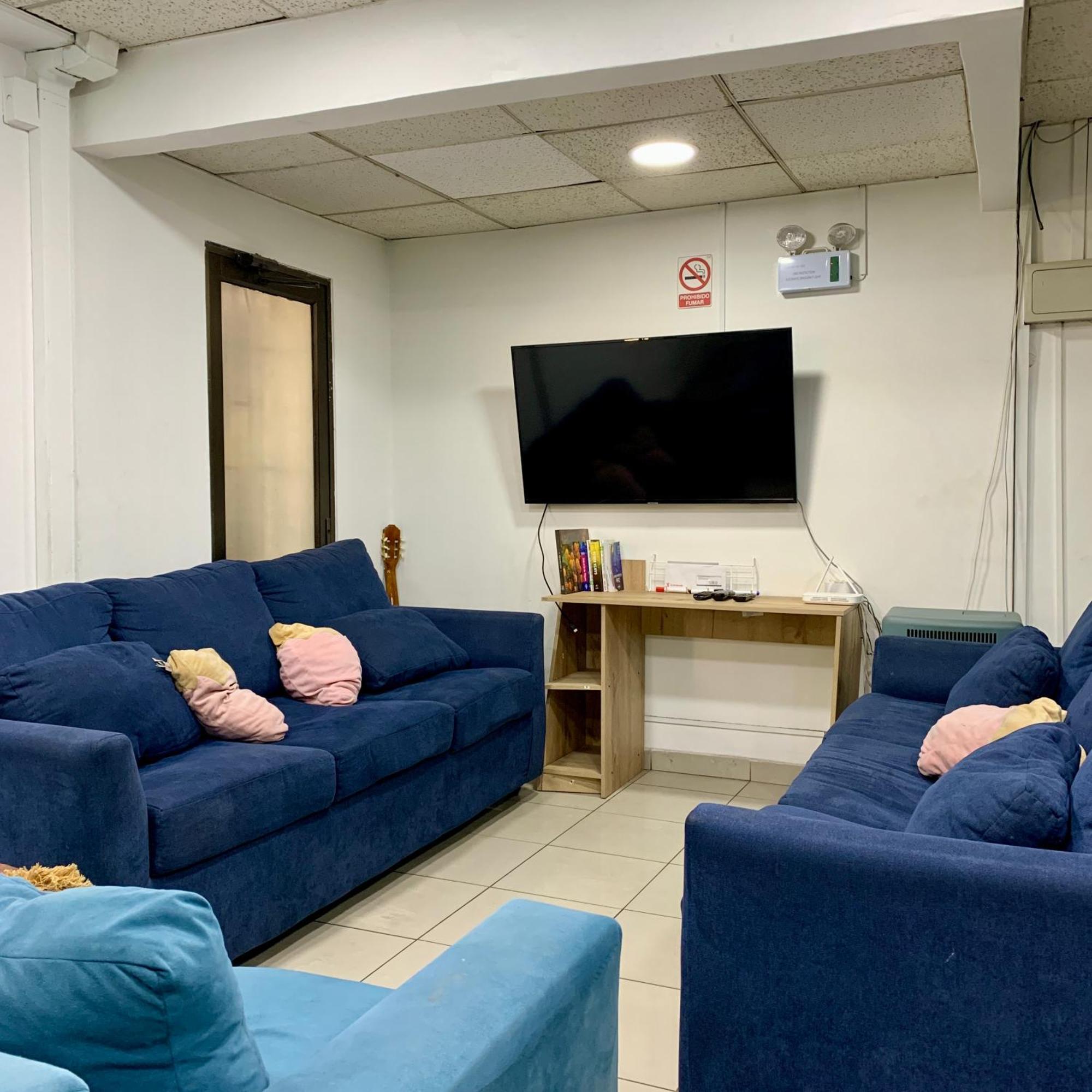 Habitacion En Providencia - Metro Salvador サンティアゴ エクステリア 写真